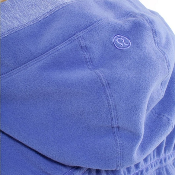 SALE! LULULEMON PULLOVER - Picture 2 of 3