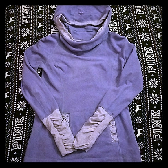 SALE! LULULEMON PULLOVER - Picture 3 of 3