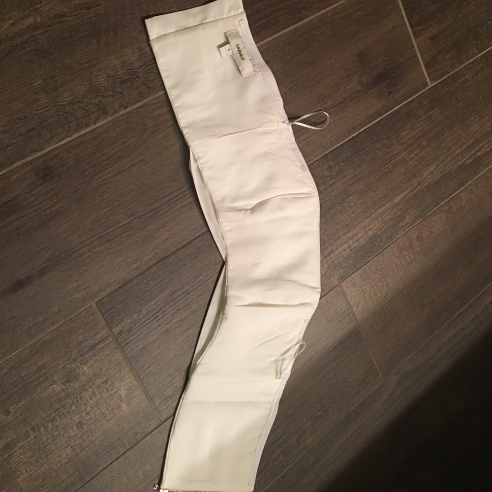 Cameo pleated crop top - Picture 3 of 4