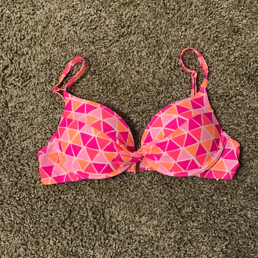 Bathing suit top. Size medium. Brand new!