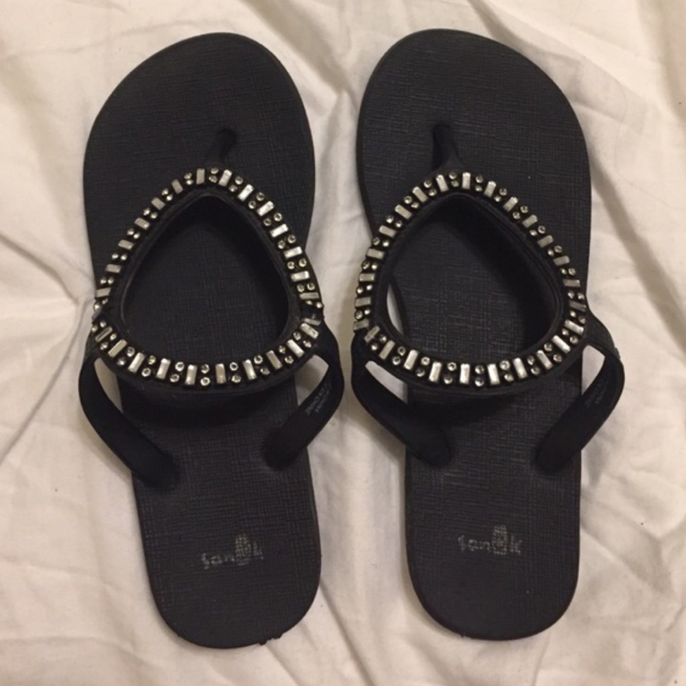 Black Sanuks