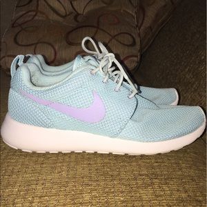 Nike Roshes Women
