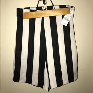 Black and White Stripe Short