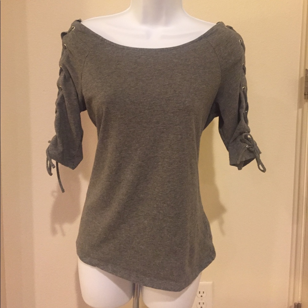 Women's grey 3/4 sleeve boat neck top