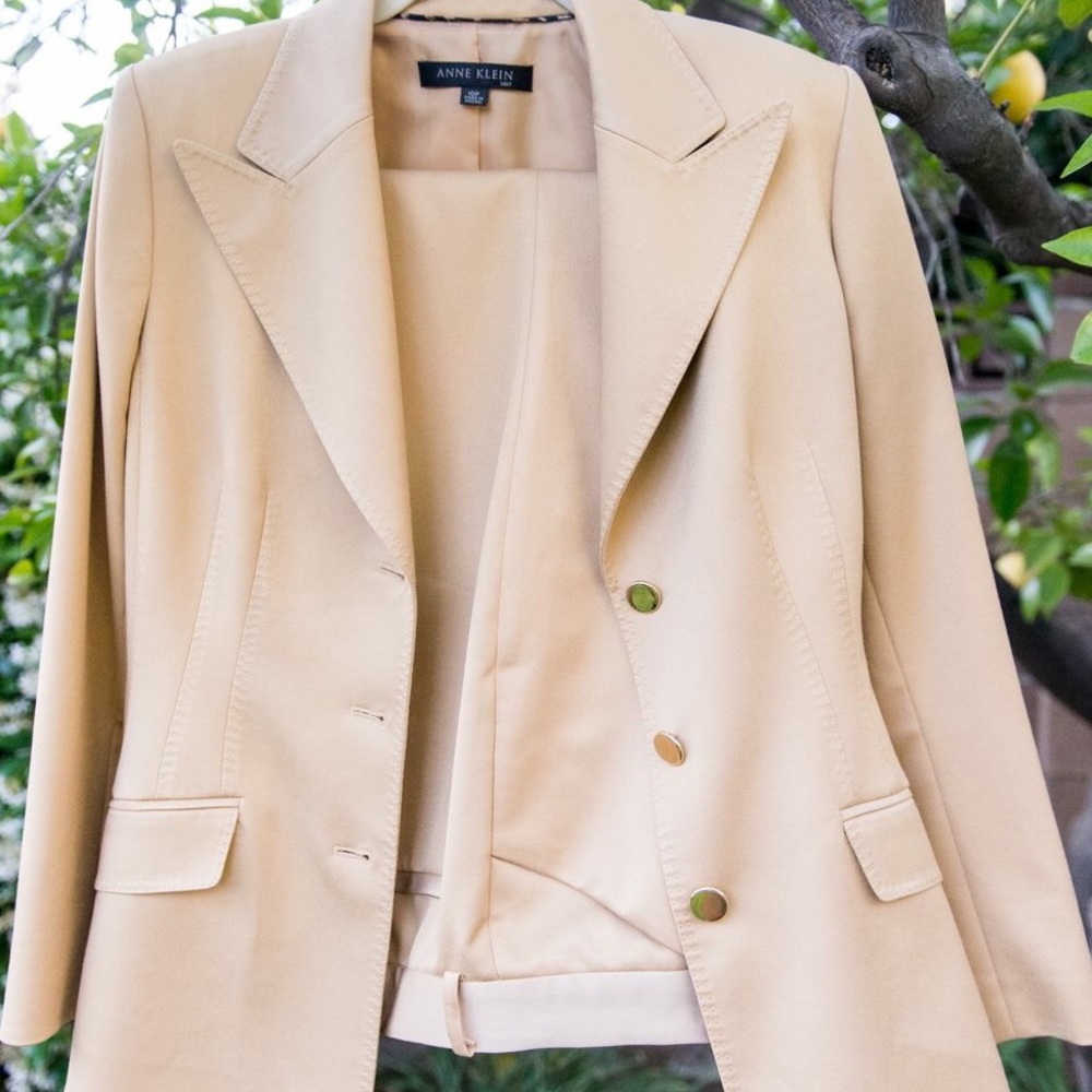 Anne Klein Suit - 10p