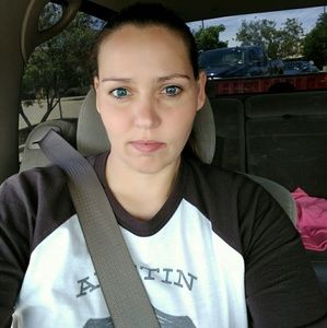 Meet your Posher, Stephanie