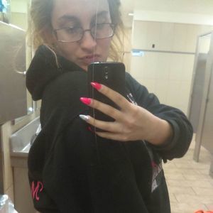 Meet your Posher, Crystal