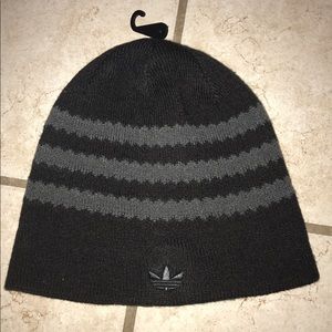 Nwt REVERSIBLE Adidas Beanie!