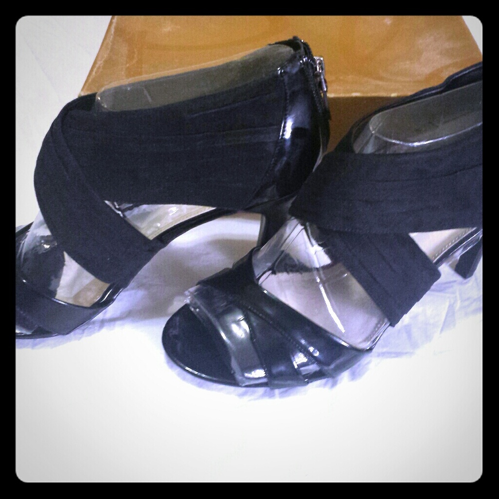 Black peep Toe Women's Shoes. Size 11