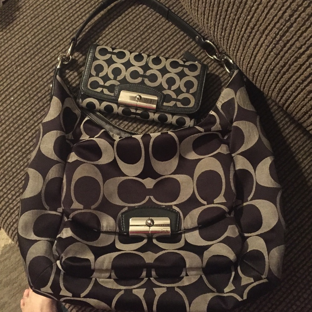 Authentic coach purse and matching wallet