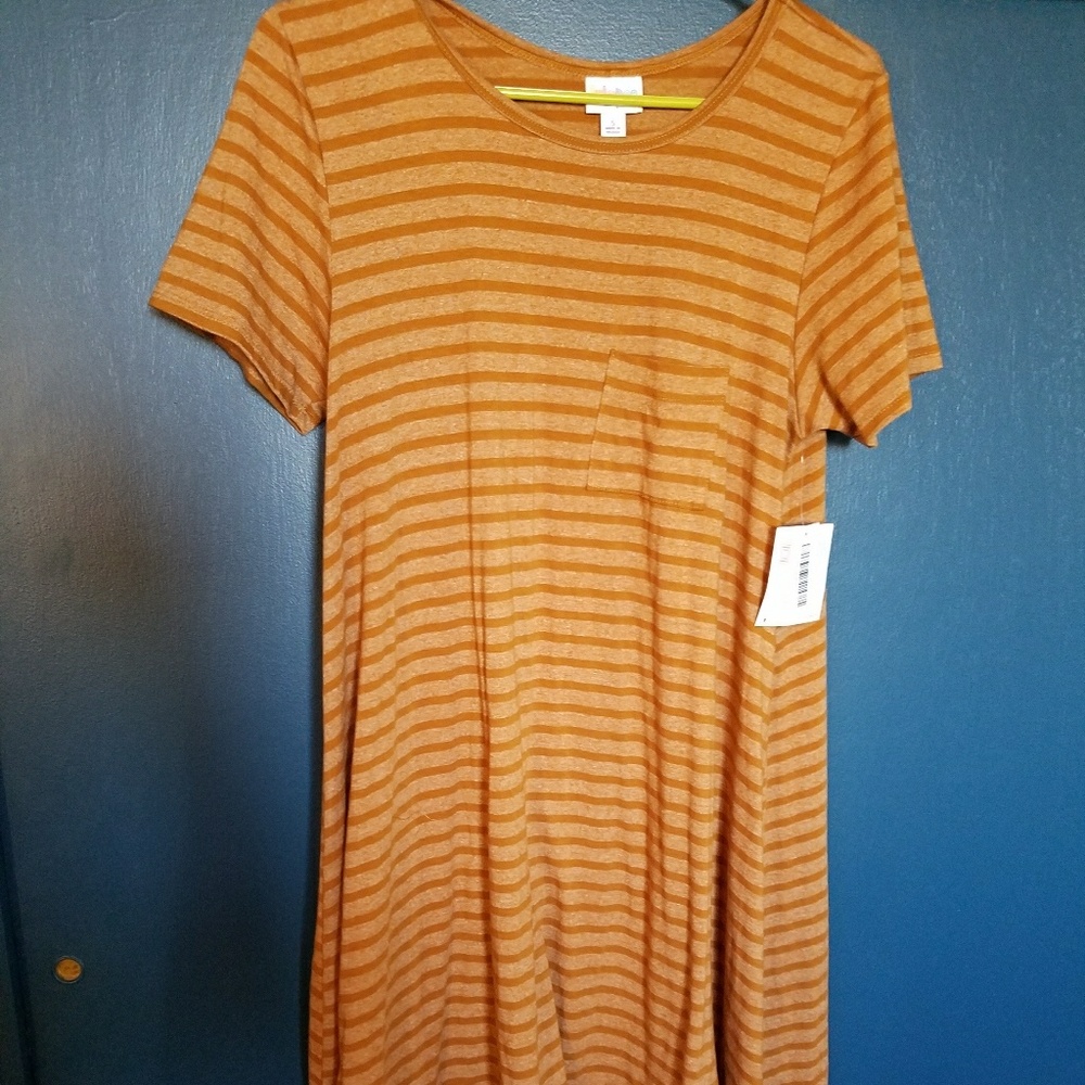 Small burnt orange carly
