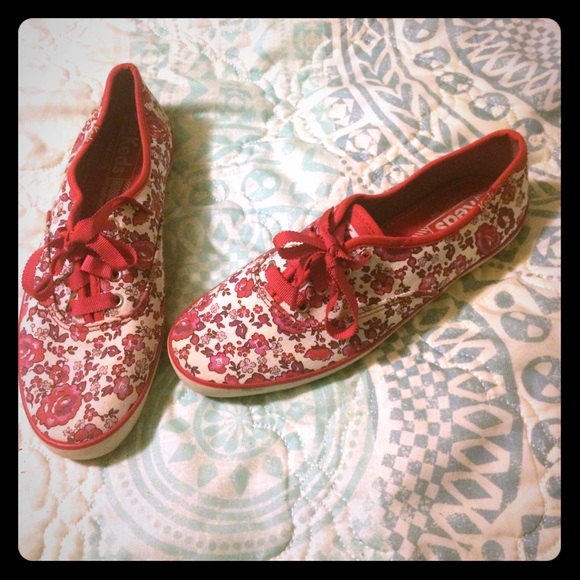 Shoes - Picture 1 of 1