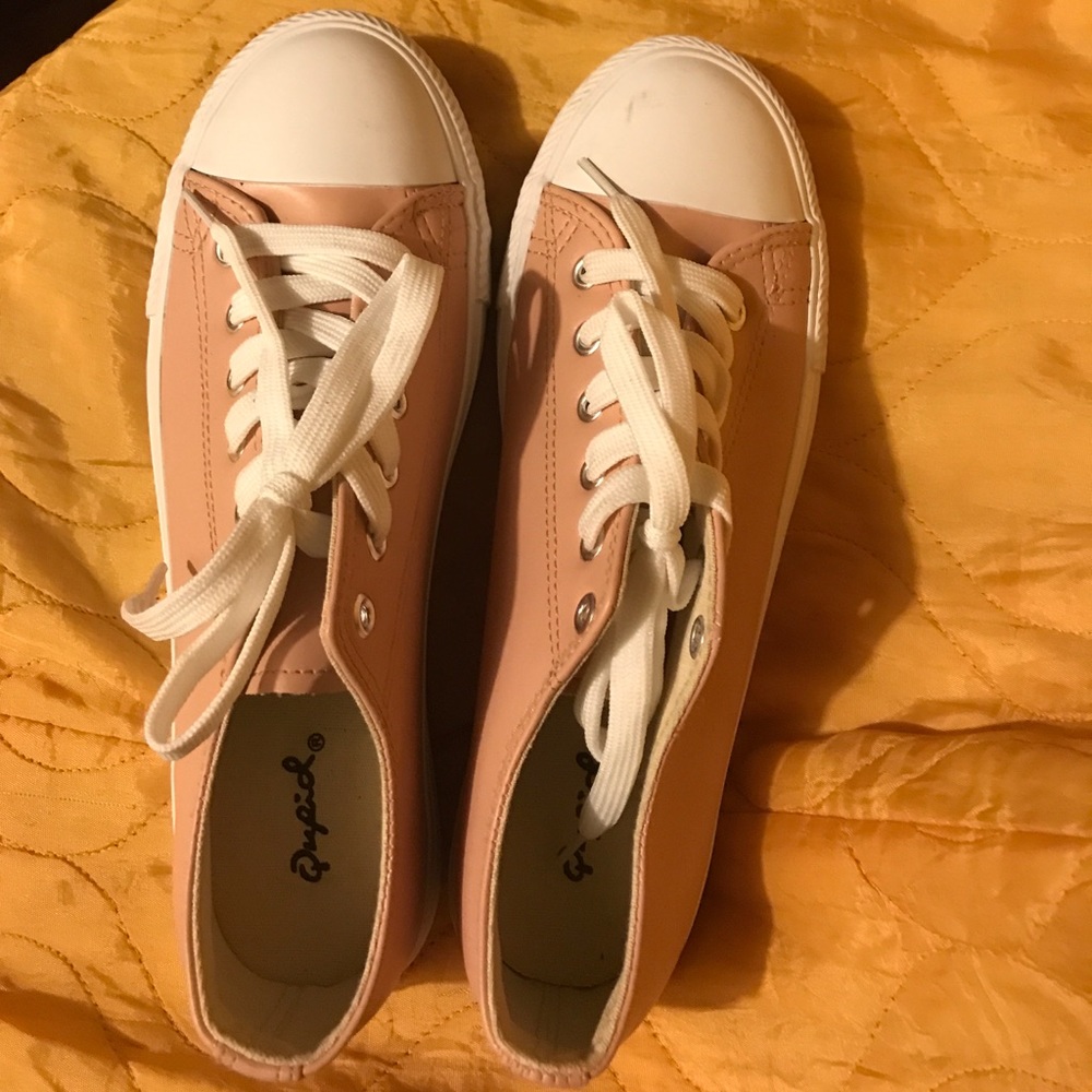 SOLD ON VINTED! Blush Fashion Sneakers Size 9