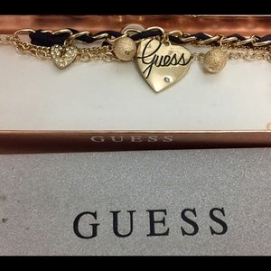 🍭NIB GUESS Bracelet with Charms - so pretty!👍