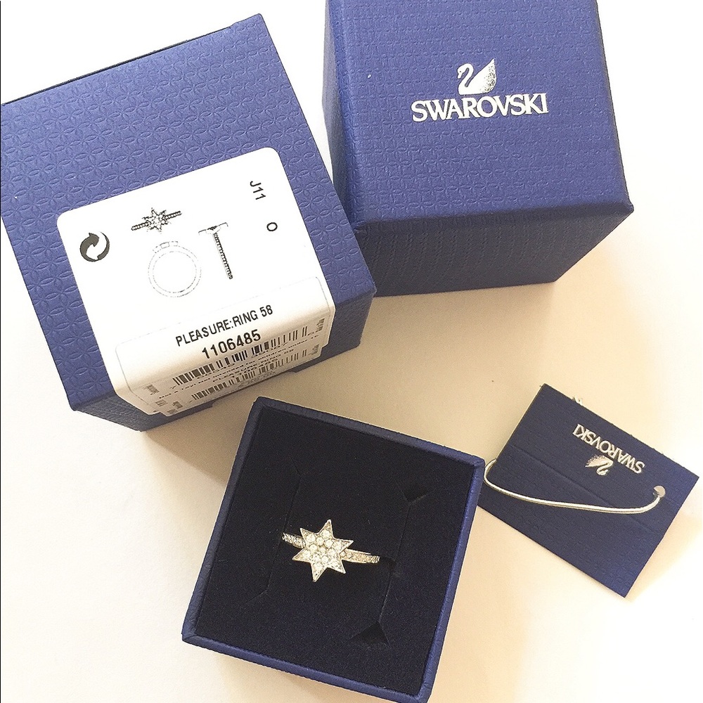 ✨SALE✨NWT Swarovski star ring 💍 size 58