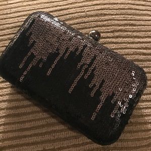 Sequined clutch