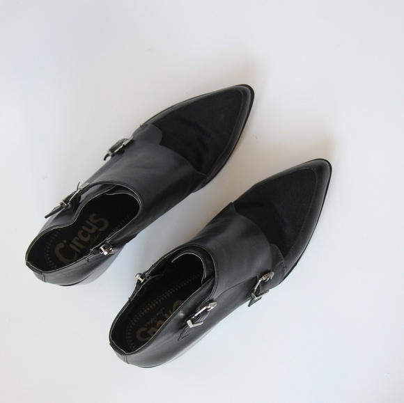 BNWOT Sam Edelman Black Buckle Calf-Hair Bootie - Picture 2 of 4