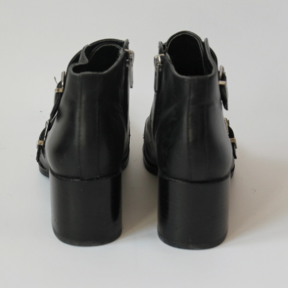 BNWOT Sam Edelman Black Buckle Calf-Hair Bootie - Picture 4 of 4