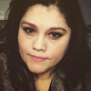 Meet your Posher, Claudia