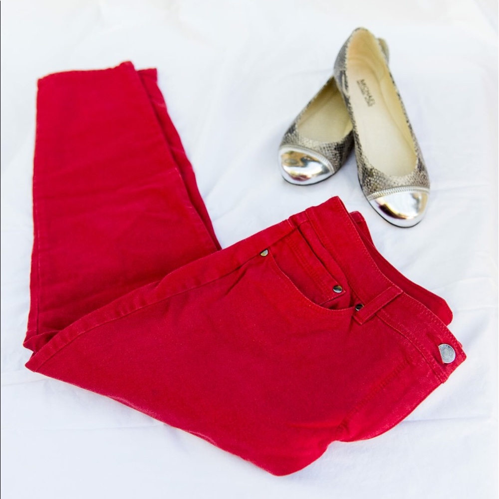 Chico's "So Slimming" Red Jeans - Short