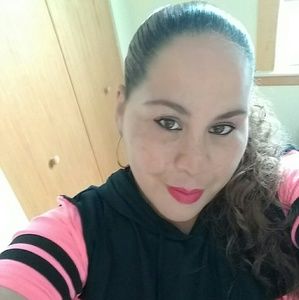 Meet your Posher, Noemi