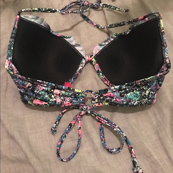 💘SOLD💘Victoria's Secret Push Up Bikini Top - Picture 2 of 4
