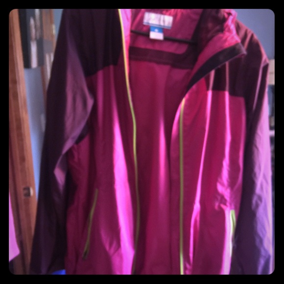 Columbia sportswear jacket! Windbreaker? - Picture 1 of 3