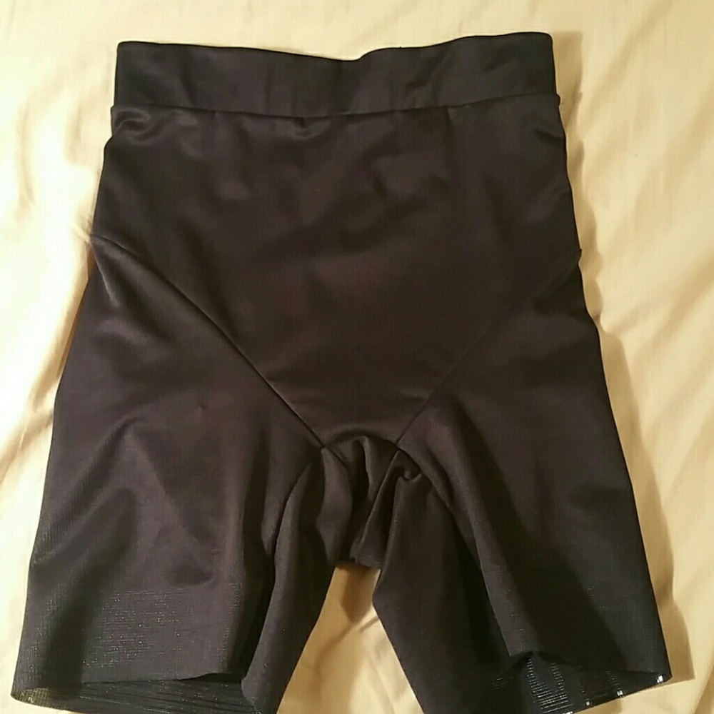 BNWT  Cupid Women's Extra Firm Control Back