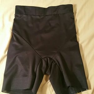 BNWT  Cupid Women's Extra Firm Control Back