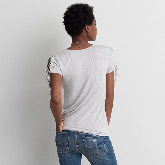 SOLD | laced sleeve top | - Picture 4 of 4