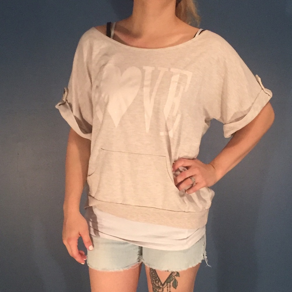 Shirt with unipocket