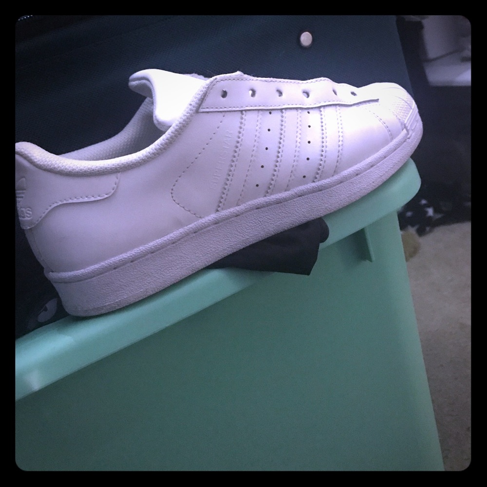 addidas youths size 5