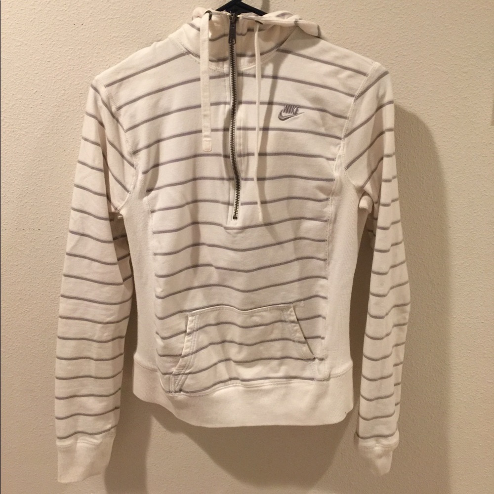 Women's Nike half-zip hoody!