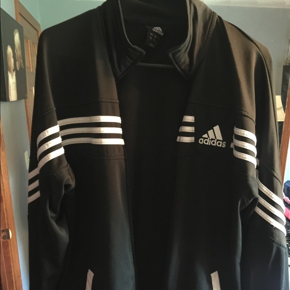 Classic adidas zip up jacket - Picture 3 of 3