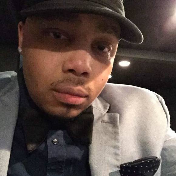 Meet your Posher, Kenneth - Picture 1 of 1