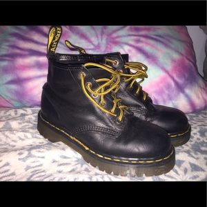 VINTAGE DOC MARTENS