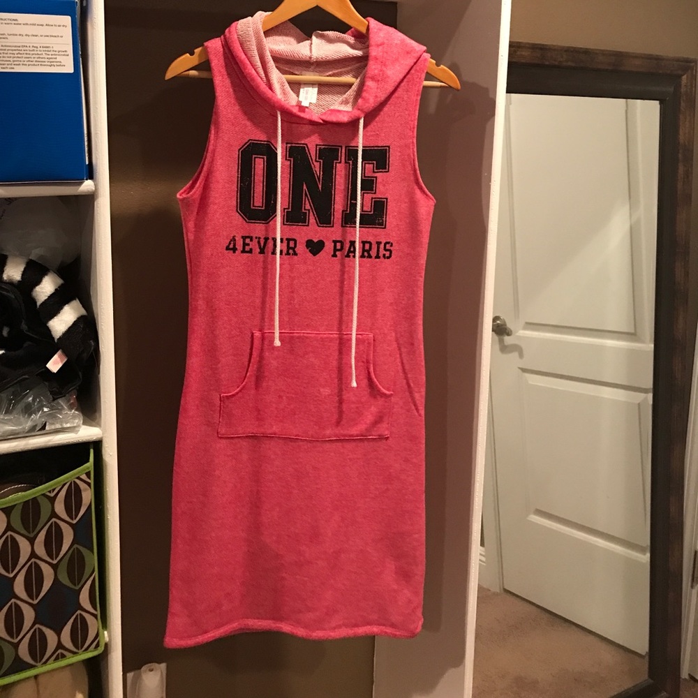 Cute summer dress.