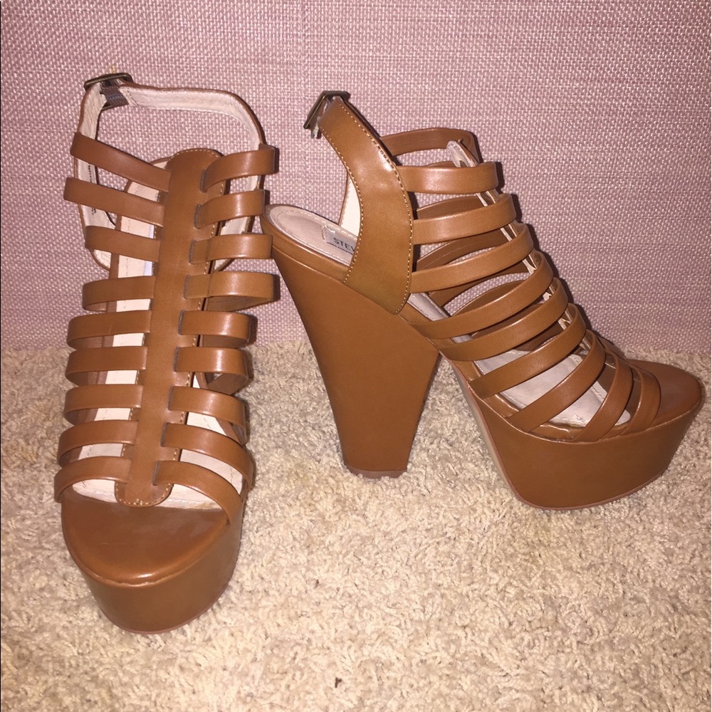 Steve Madden Brown Glendael Wedge/ Heel
