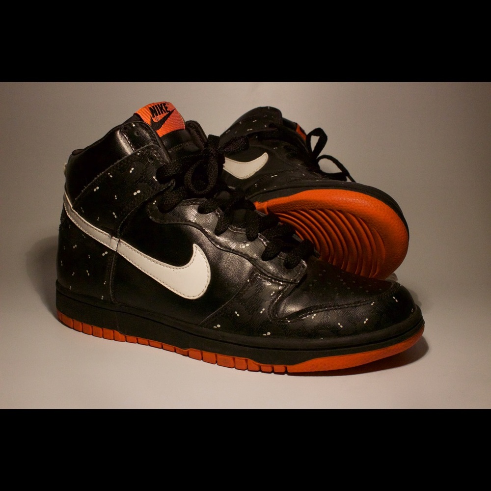 Nike dunk high Halloween '08 glow in the dark bats