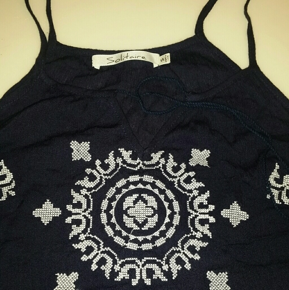 Boho Embroidered Flowy Tank - Picture 3 of 3
