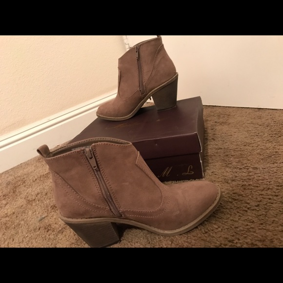 size 8 women's light brown booties with fringe - Picture 4 of 6
