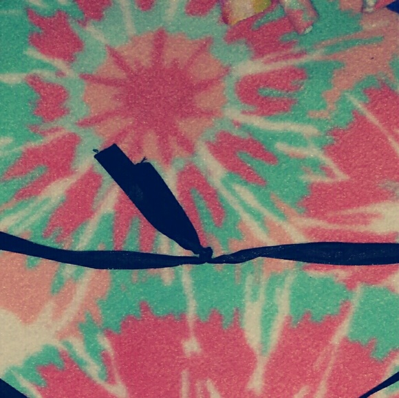 Candie's Black Ribbon Key Necklace - Picture 5 of 5