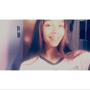 Meet your Posher, Mia