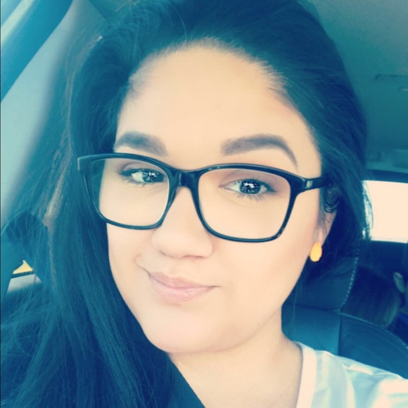 Meet your Posher, Kiana - Picture 1 of 1