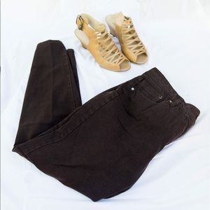 Chico's "So Slimming" Brown Jeans - Short