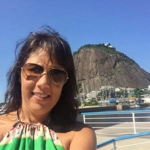 Meet your Posher, Adriana