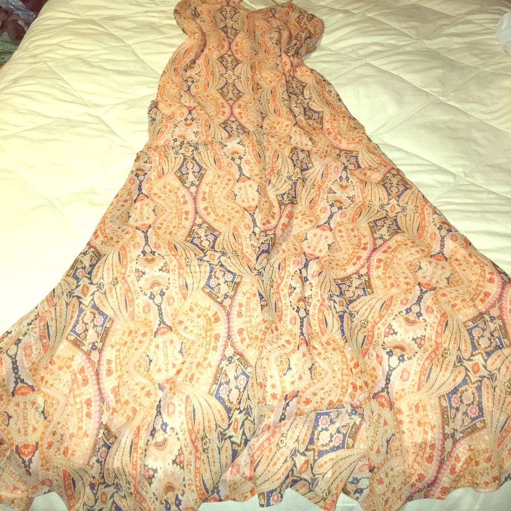 Mermaid styling floral maxi dress NWOT