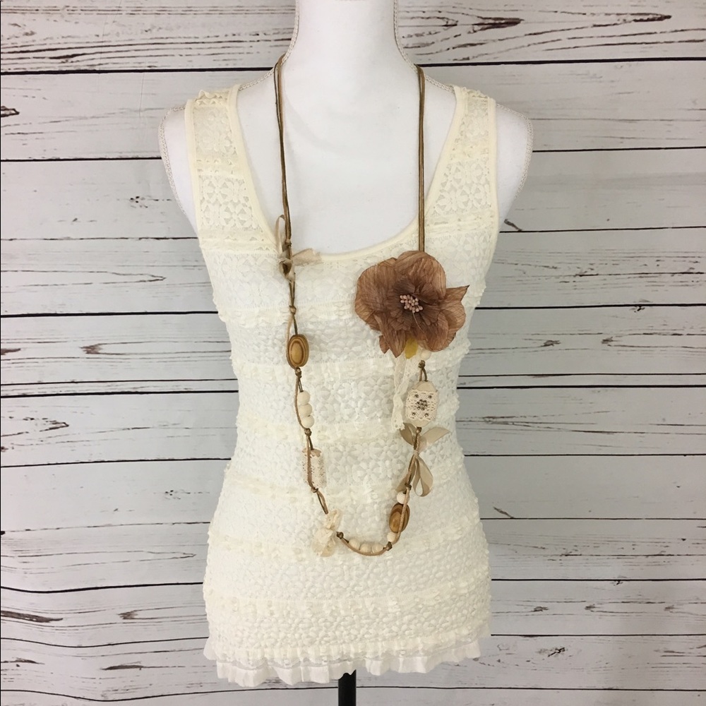Creme Lace Top with Necklace