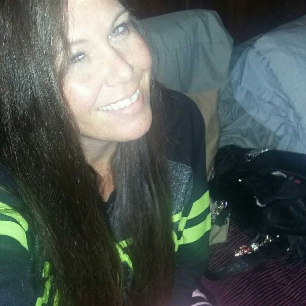 Meet your Posher, Crystal