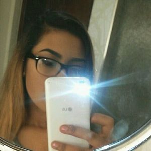 Meet your Posher, Lilly